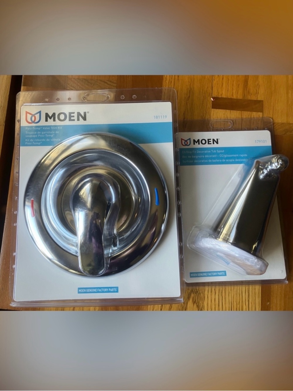 MOEN Valve Trim Kit and Tub Spout for Bath NWT